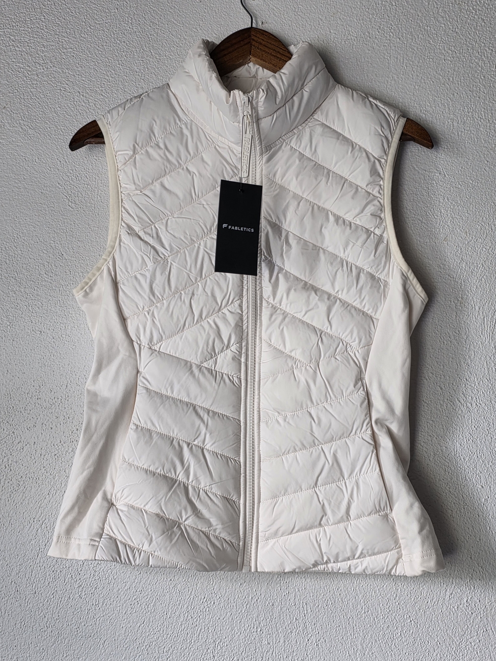NWT Fabletics White Quilted Puffer Vest Zip Front Size M - Picture 6 of 8